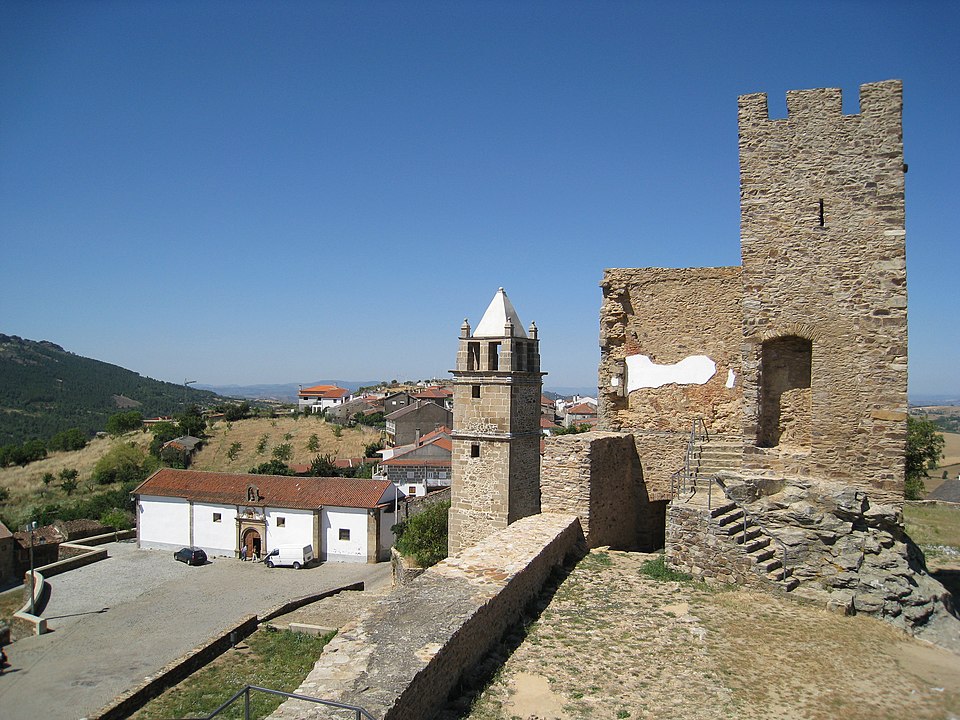 Castillo de Mogadouro  