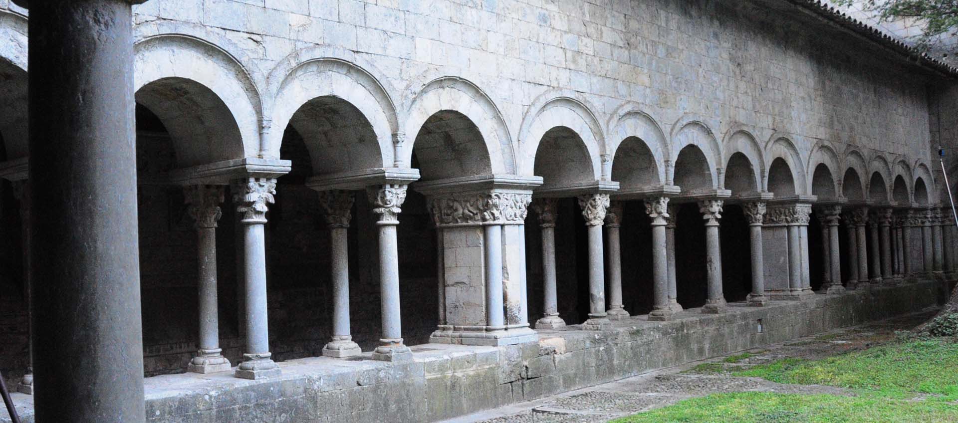 claustro-girona-apaisado