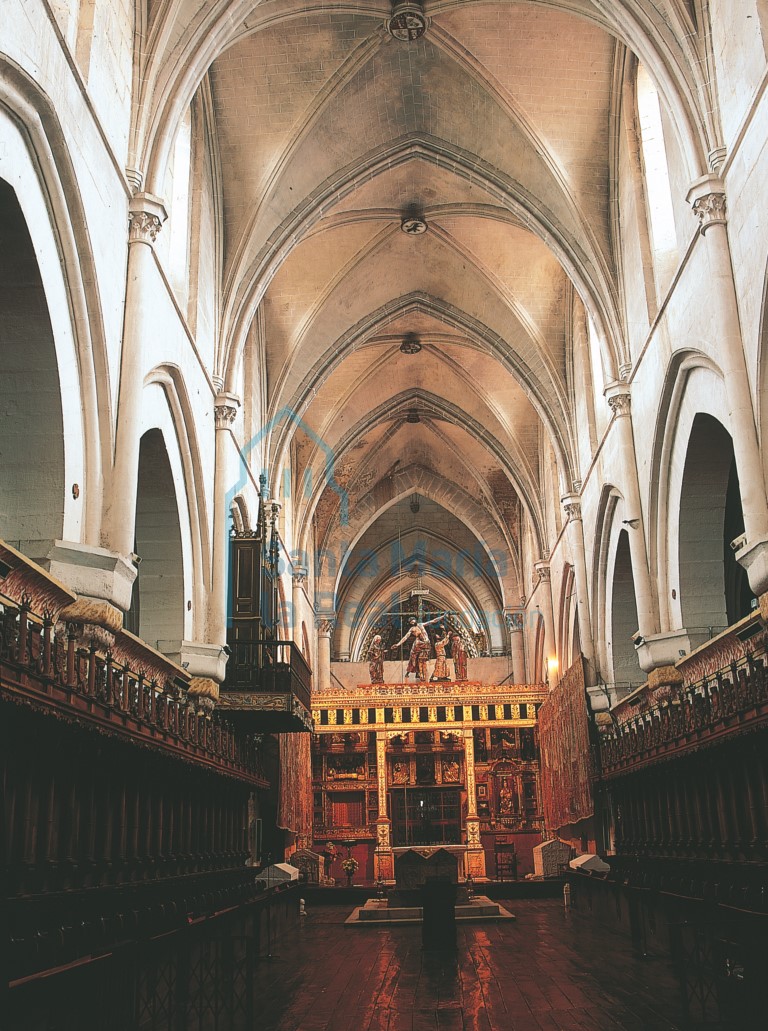 Interior de la iglesia