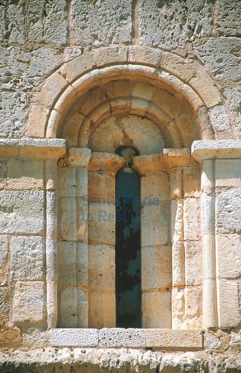 Ventana de la cabecera