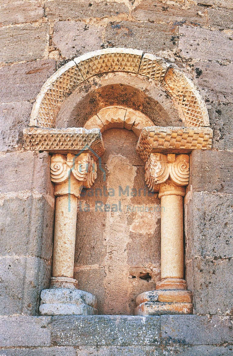 Ventana central del ábside