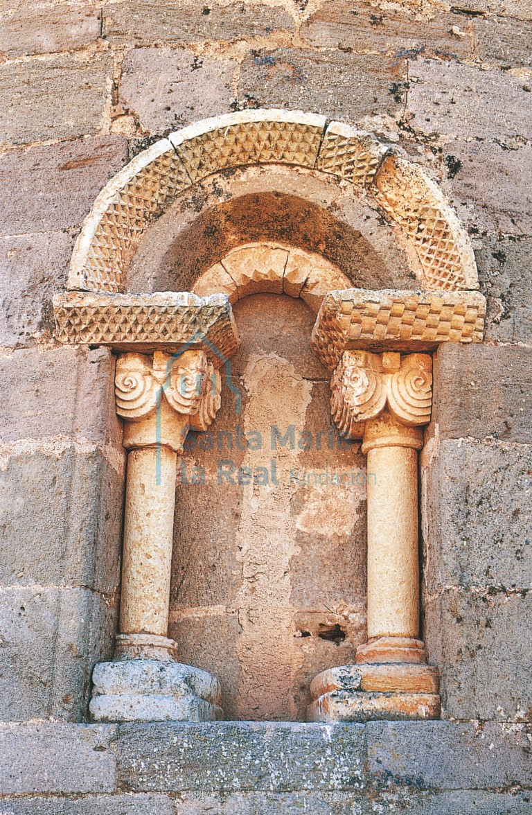 Ventana central del ábside