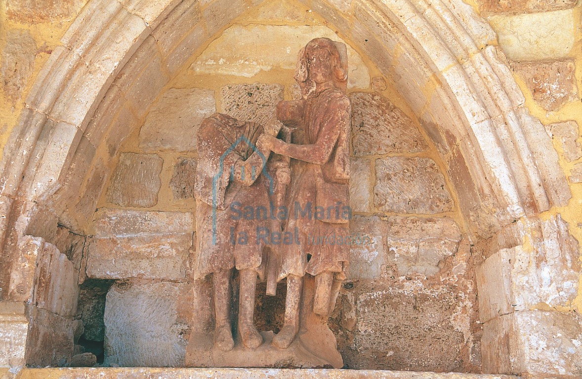 Escultura del claustro