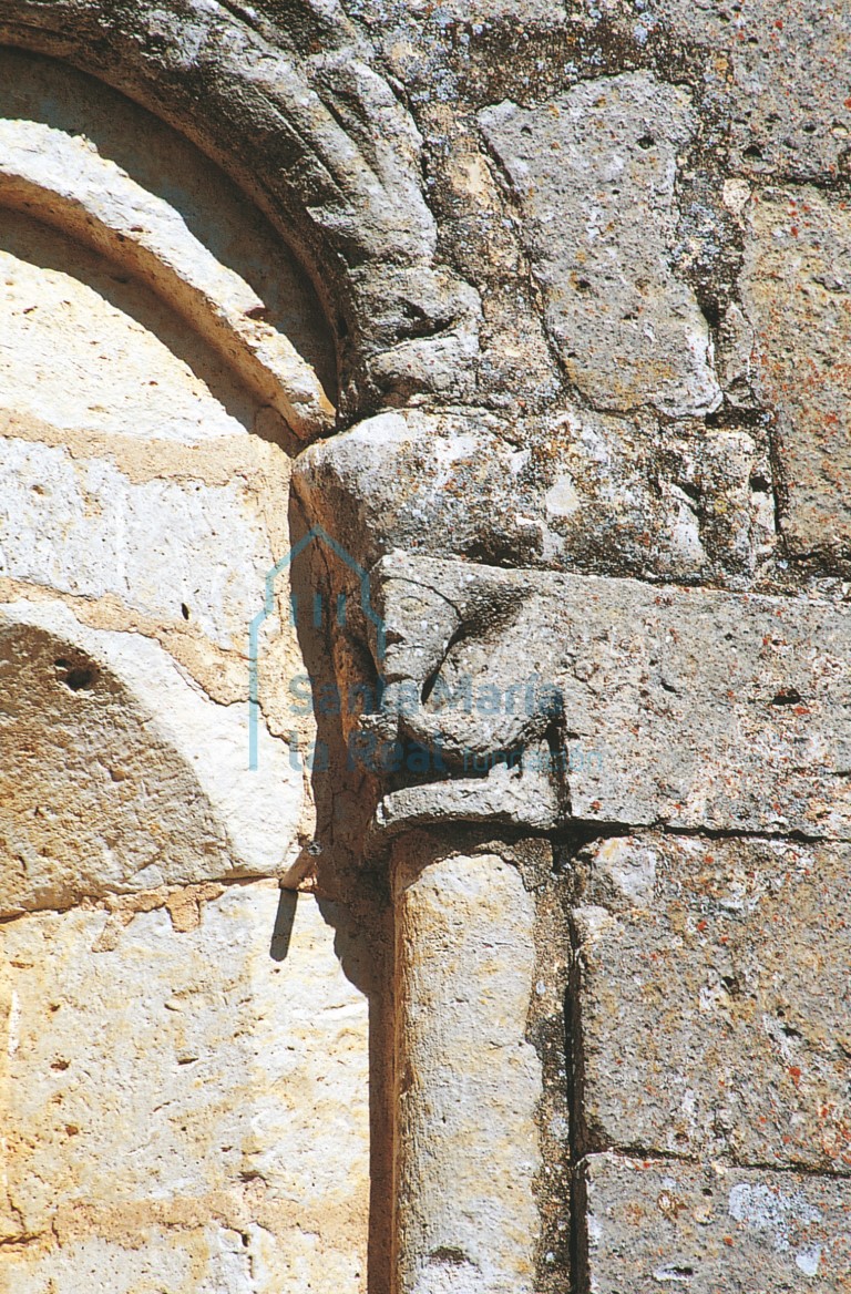 Detalle de la ventana en el muro occidental