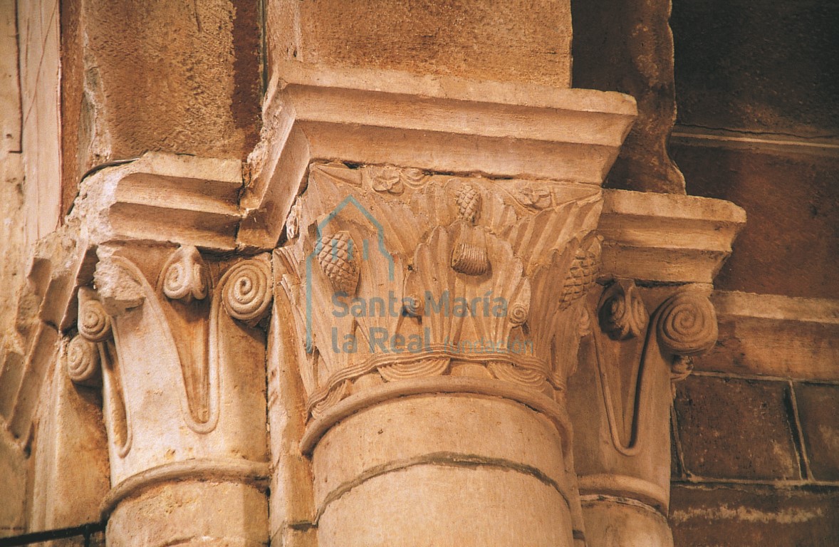 Capiteles del arco triunfal