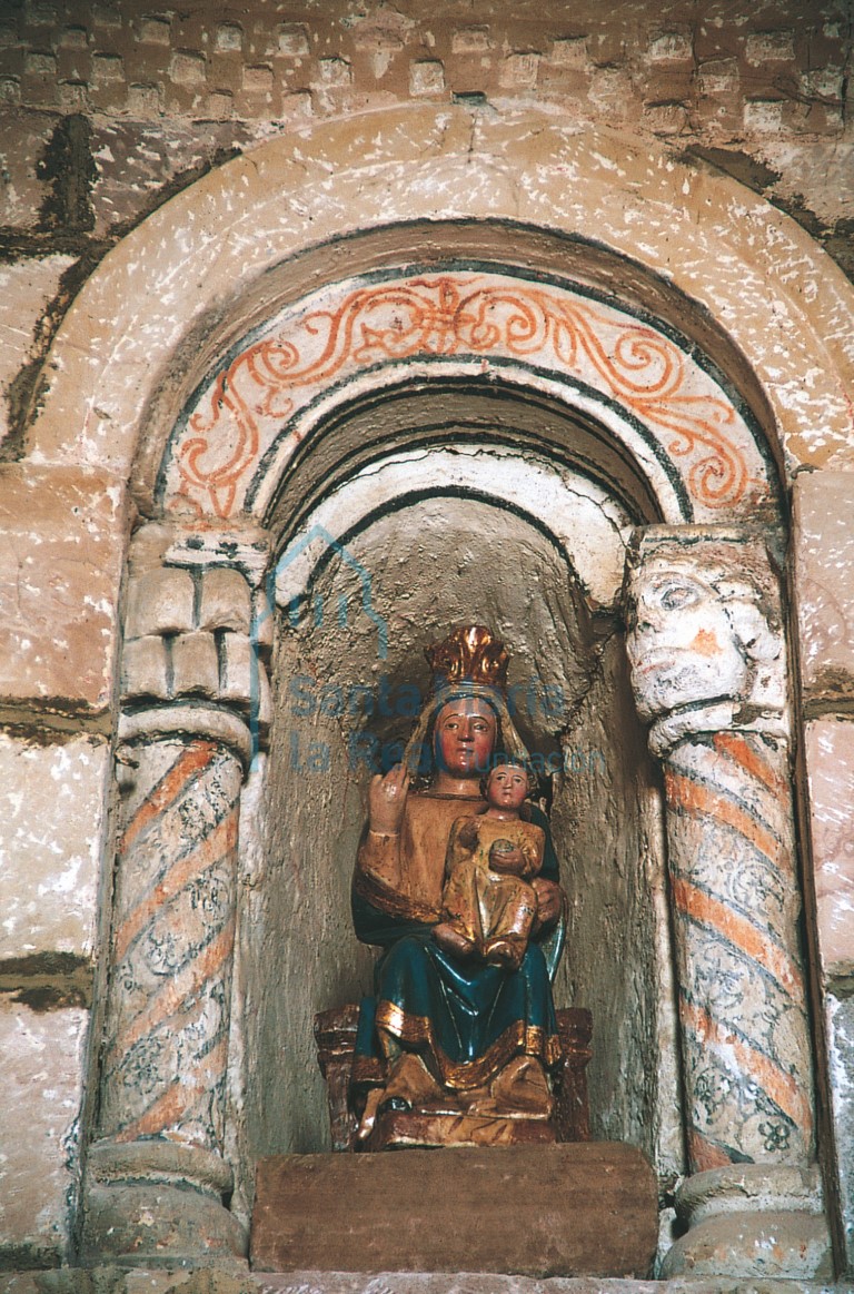 Ventana del lado sur del presbiterio