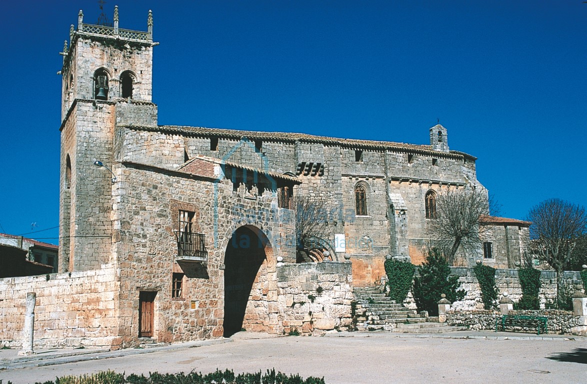 Vista general con el Arco del Conjuradero