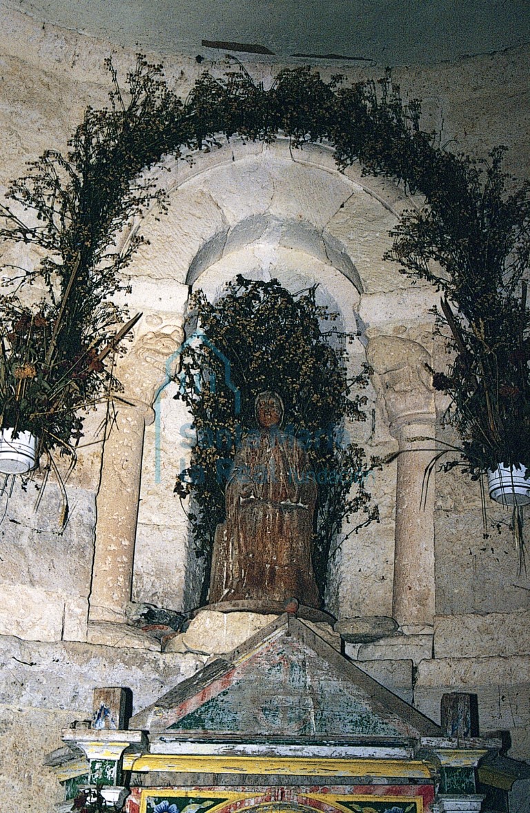 Ventana absidal. Interior.