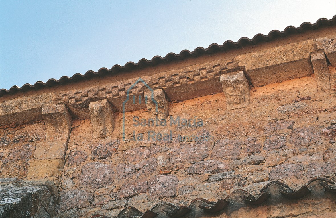 Detalle de la cornisa