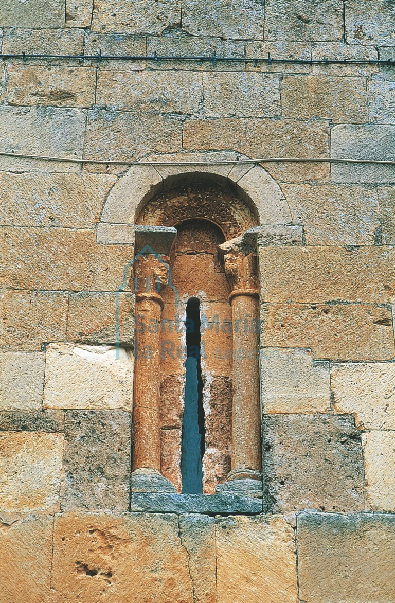 Ventana del hastial occidental