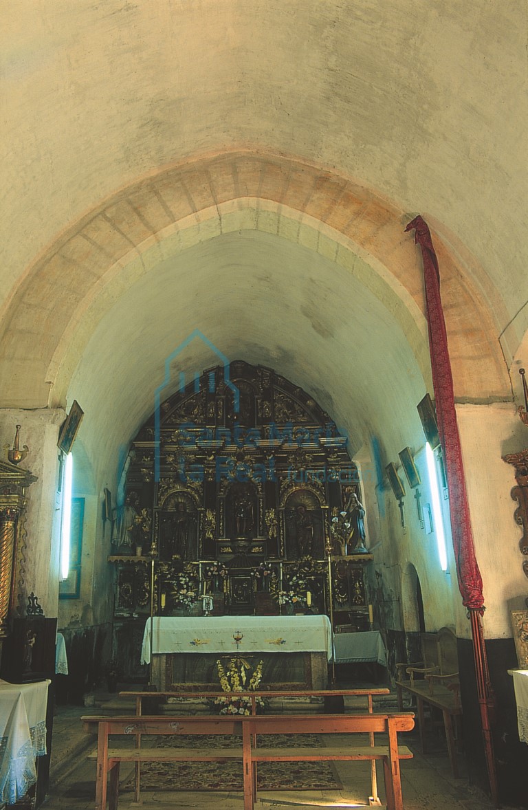 Interior de la cabecera