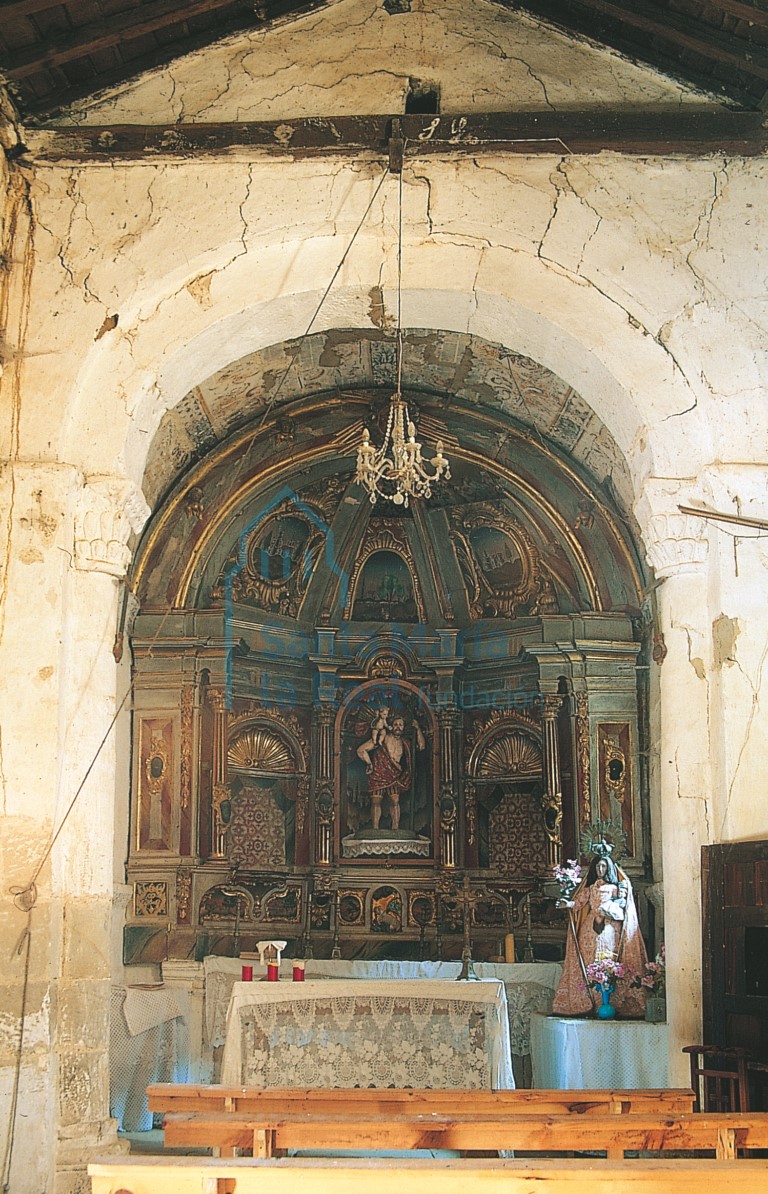 Interior de la cabecera