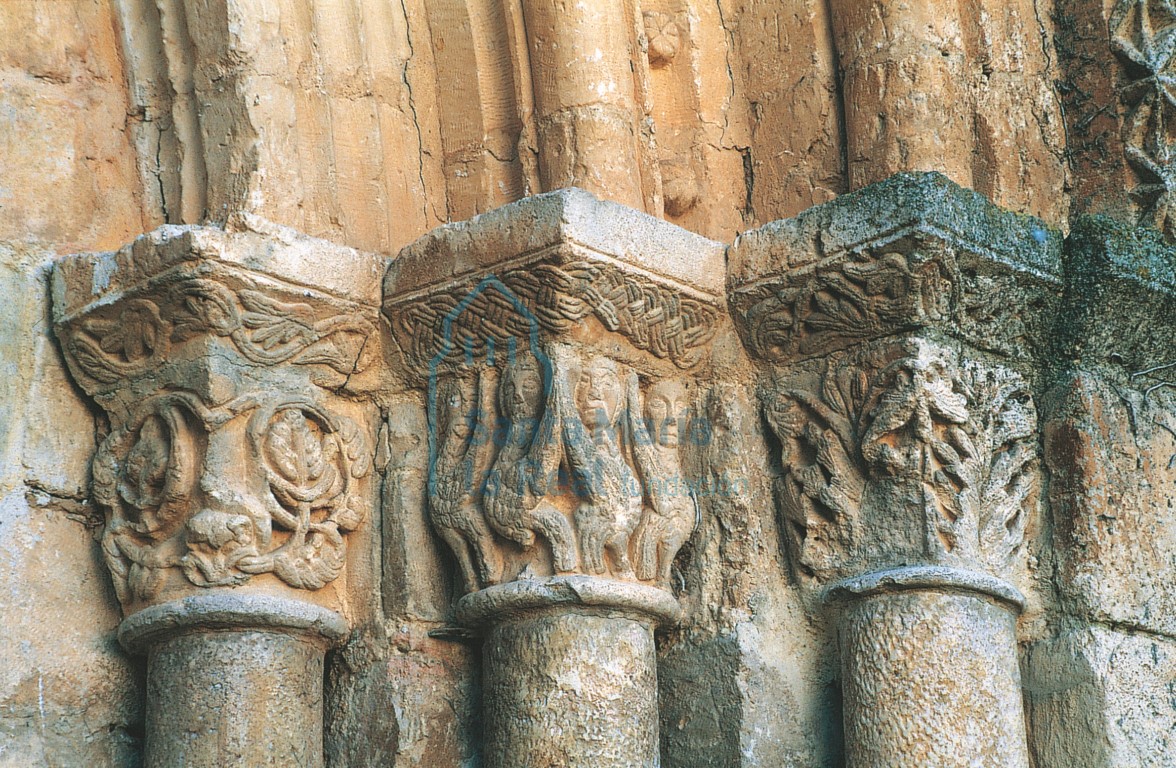 Capiteles de la portada norte