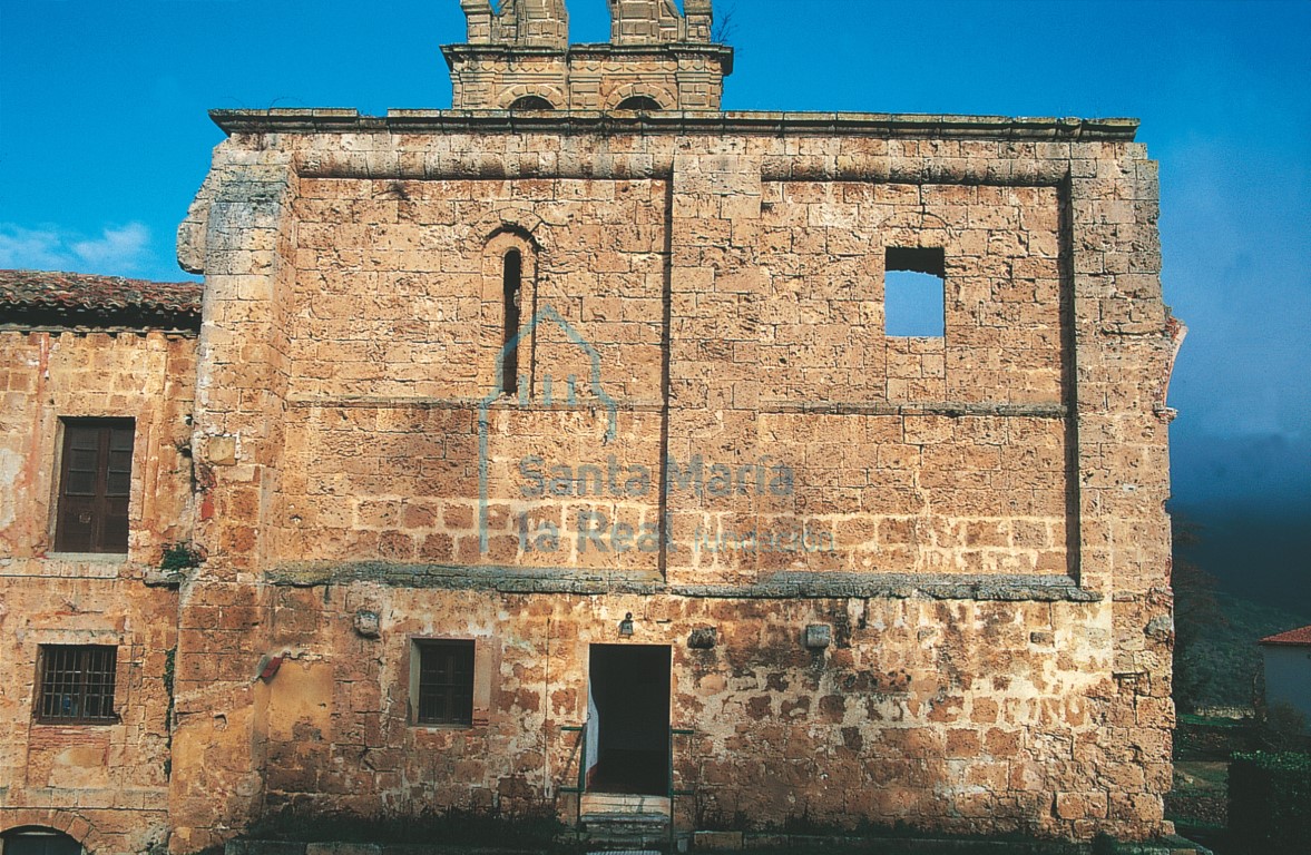 Muro de la antigua iglesia