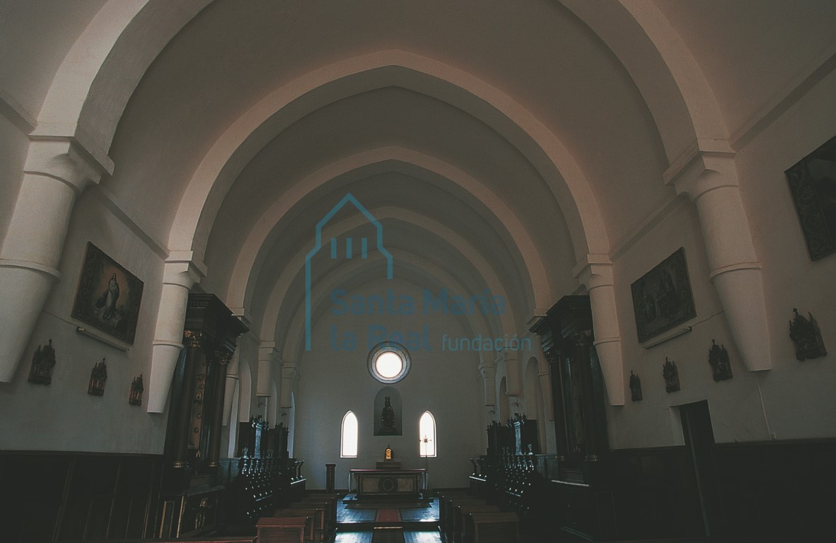 Interior del antiguo refectorio convertido en iglesia por la comunidad camaldulense