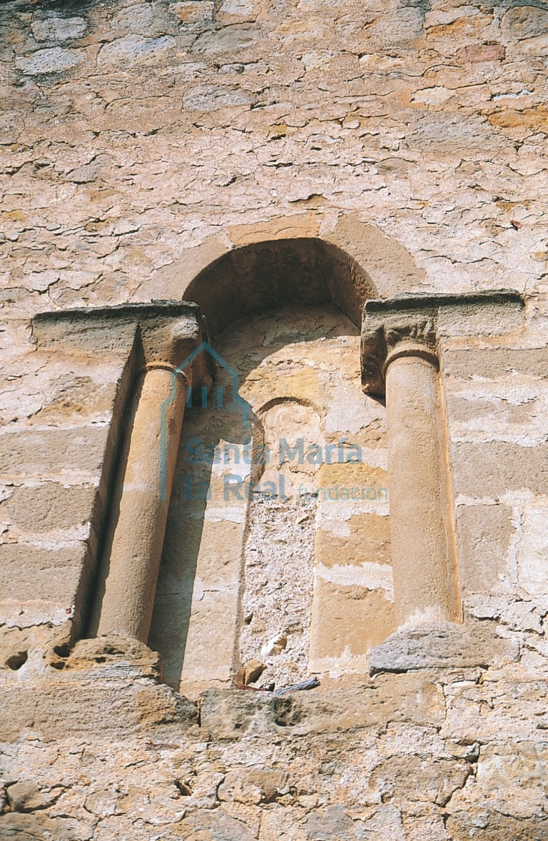 Ventana de la cabecera