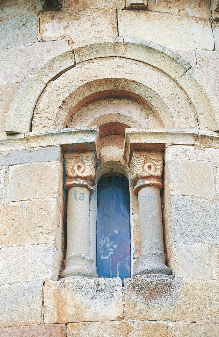 Ventana absidal