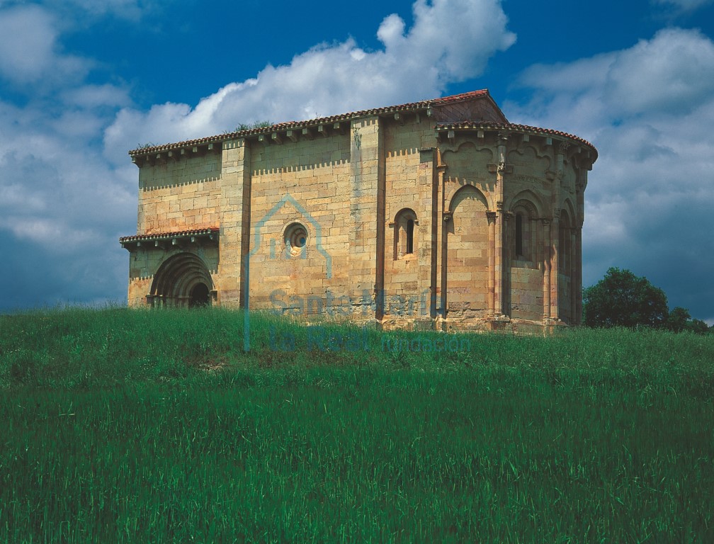 Exterior desde el sureste