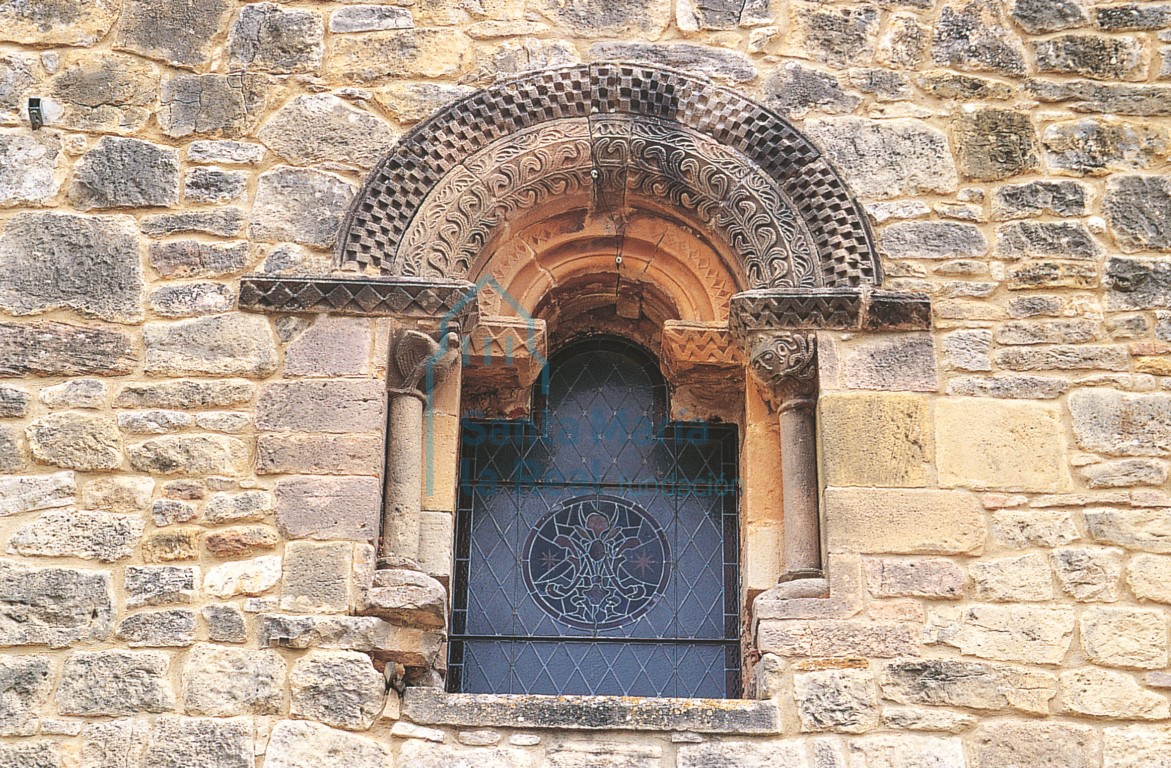 Ventana del hastial occidental