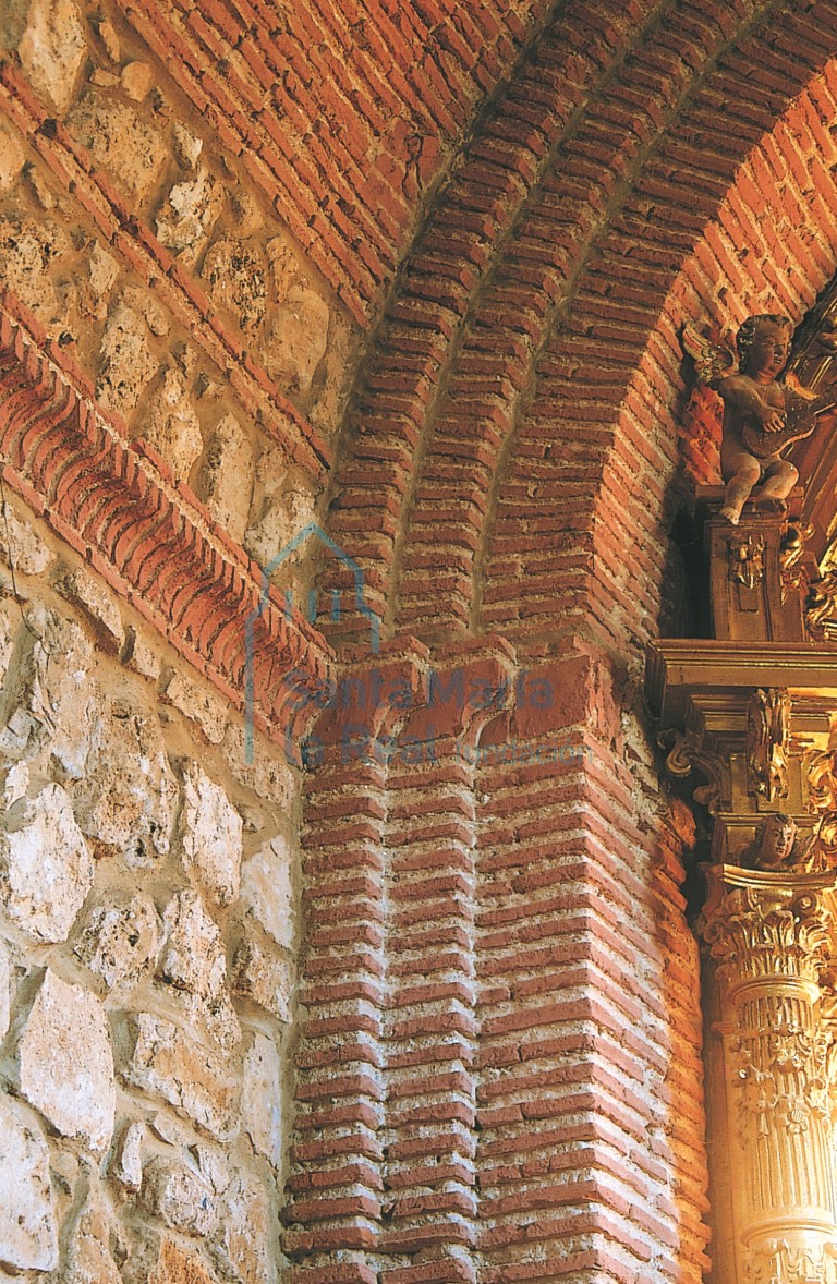 Detalle del interior de la capilla mayor