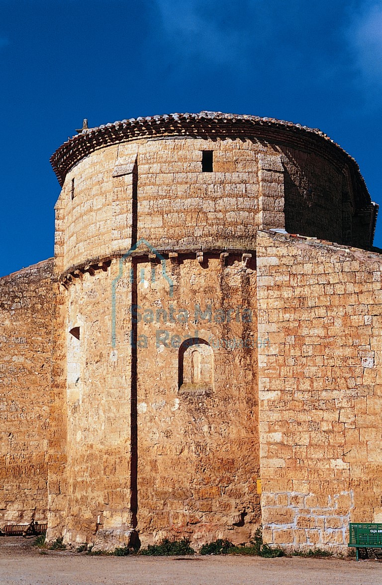 Vista exterior de la cabecera