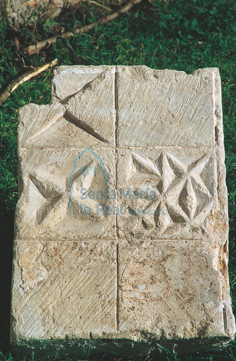 Relieve procedente de la antigua iglesia de San Miguel