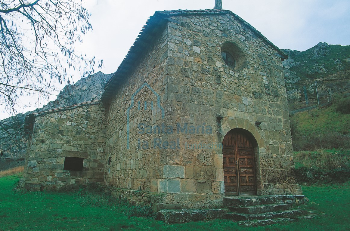 Exterior de la nave desde el noroeste