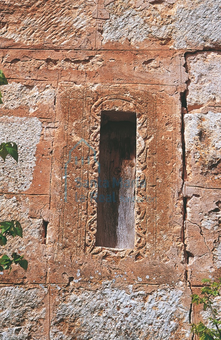 Ventana de la cabecera