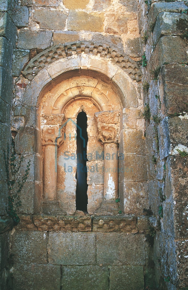 Ventana norte del presbiterio