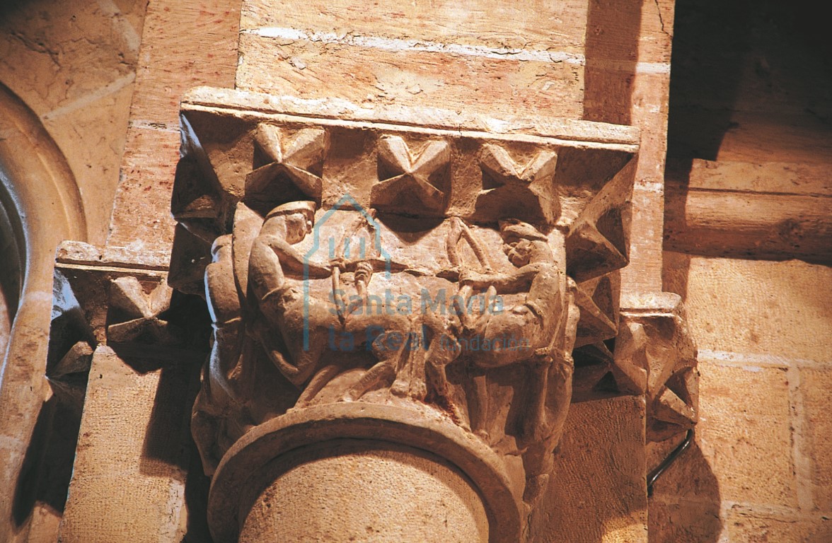 Capitel del ábside. Centauros sagitarios