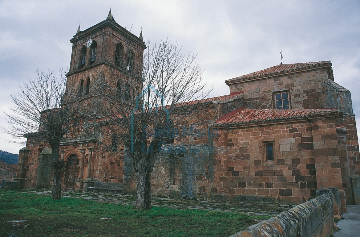 La monumental iglesia de Barbadillo del Mercado