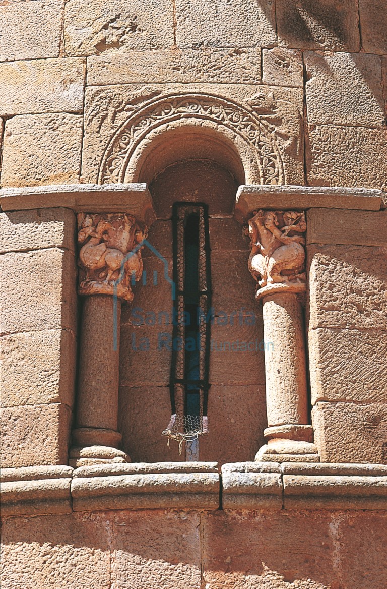 Ventana absidal