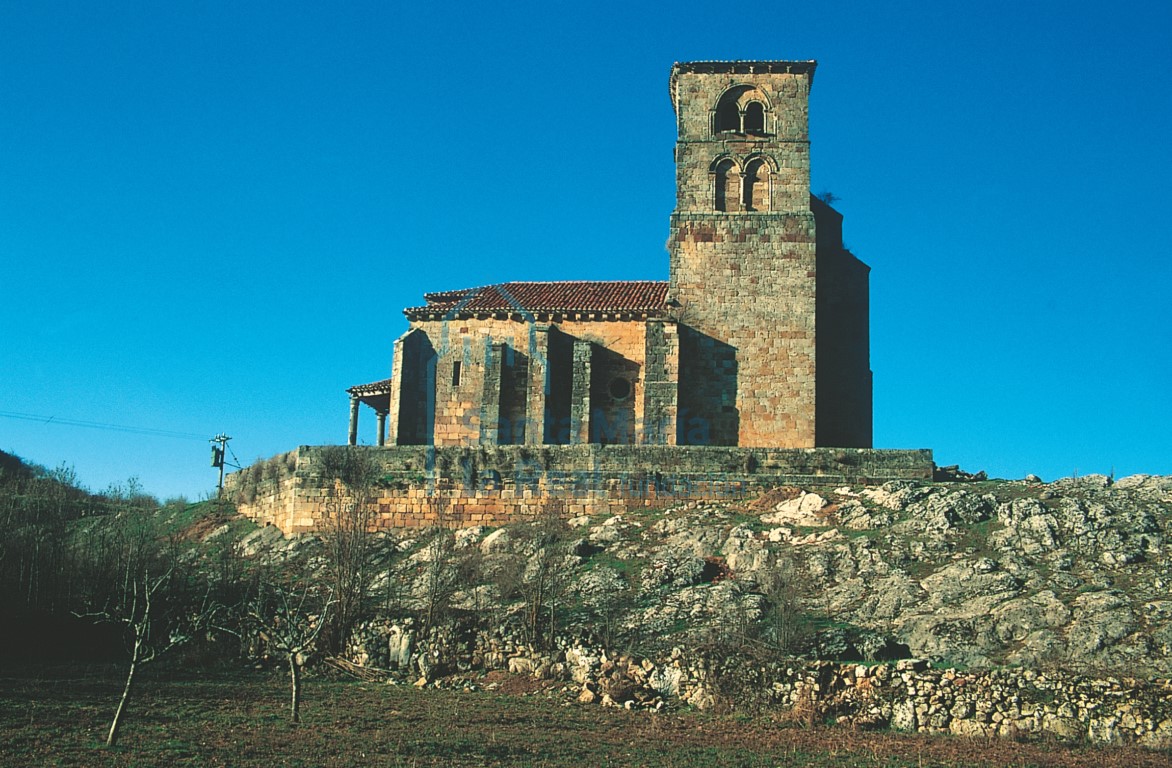 La iglesia desde el sur