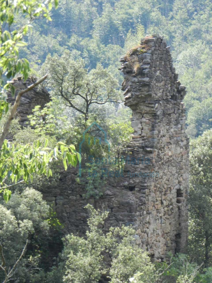 Restos de la torre de la iglesia