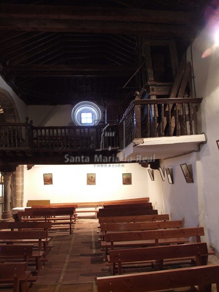 Interior hacia los pies