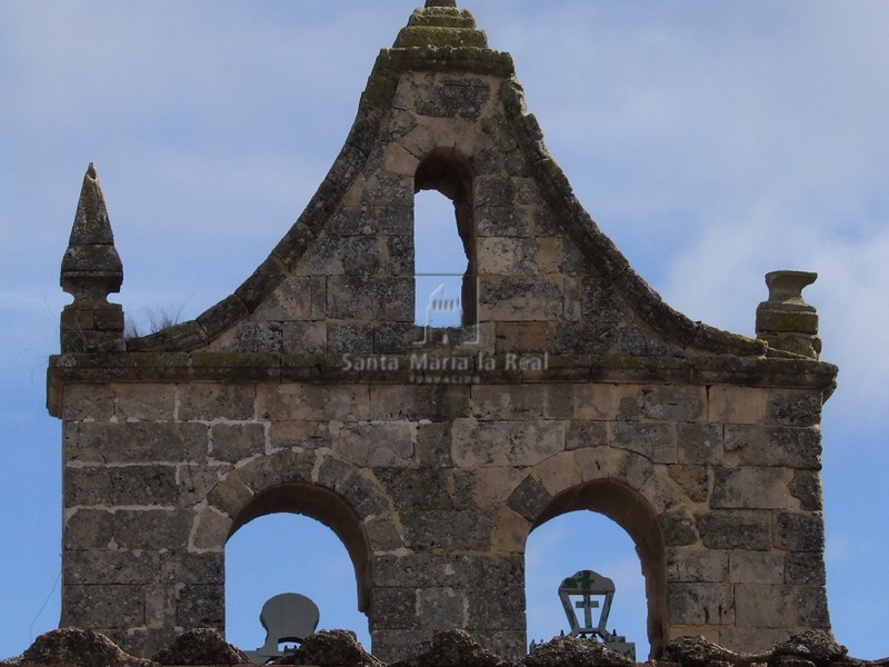 Detalle de la espadaña