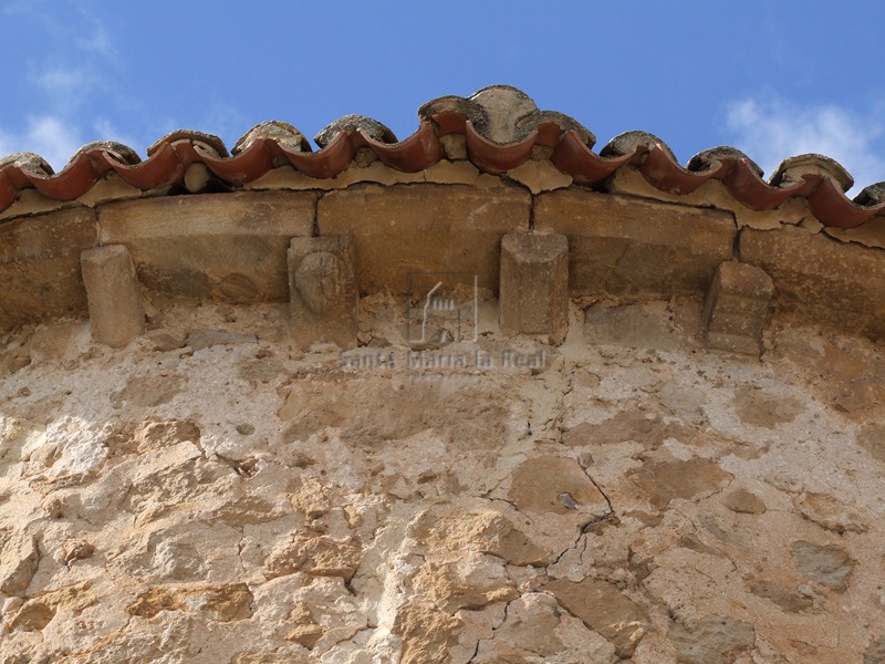 Canecillos del ábside