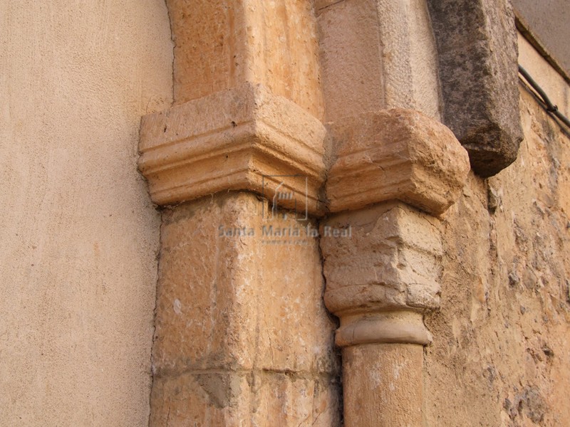 Detalle de la portada norte