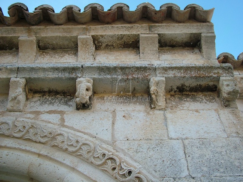 Detalle de las cornisas