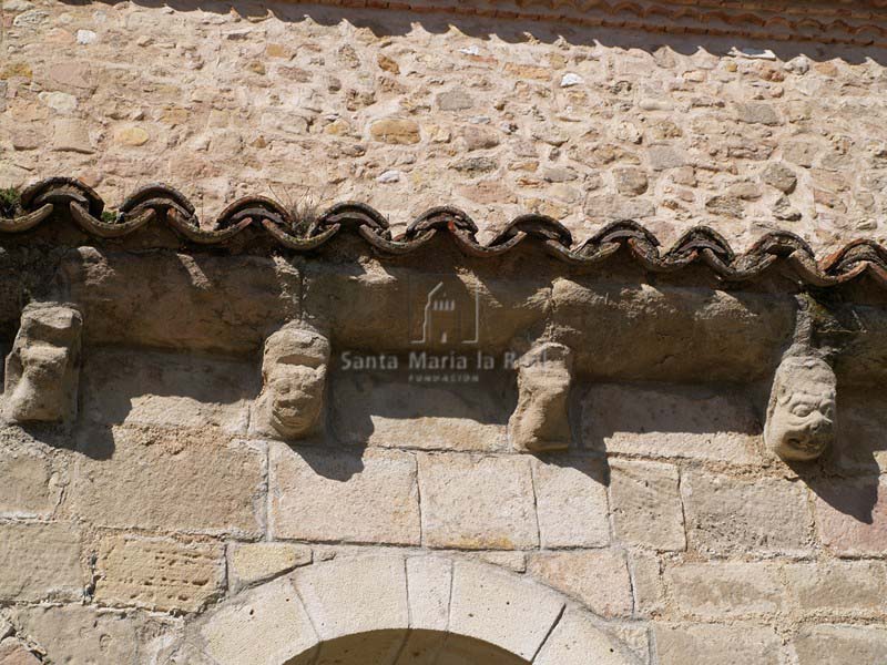 Canecillos de la cornisa