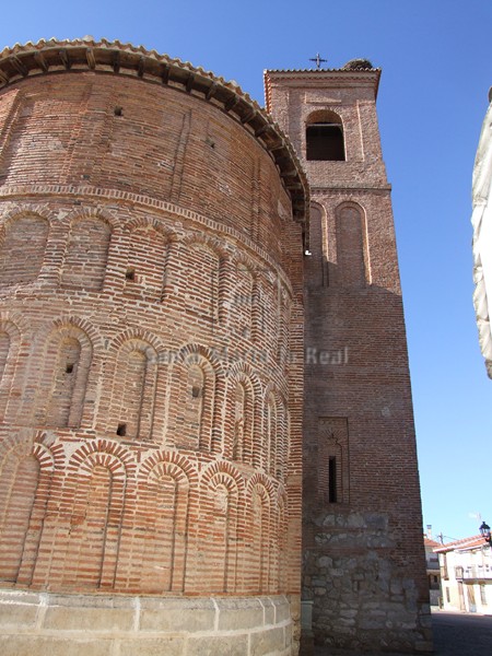 Ábside y torre