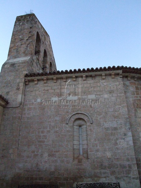Cabecera y espadaña