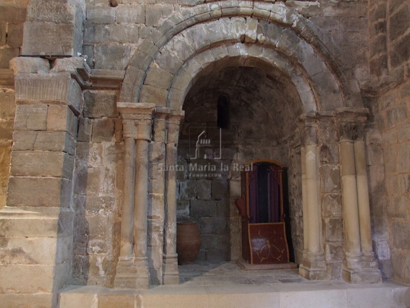 Capilla románica del interior de la iglesia