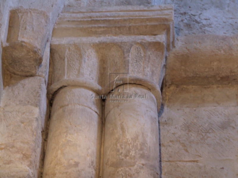 Capiteles del interior