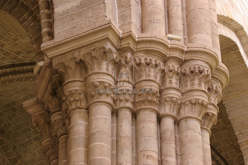 Capiteles de las naves Capiteles de las naves