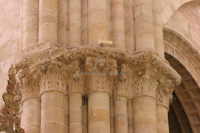 Capiteles de las naves