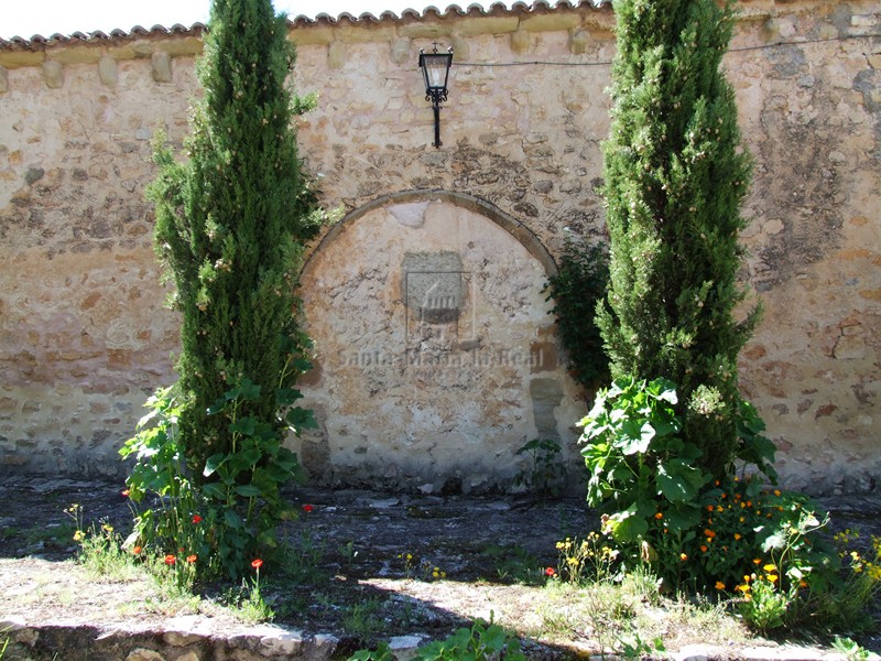 Portada norte cegada