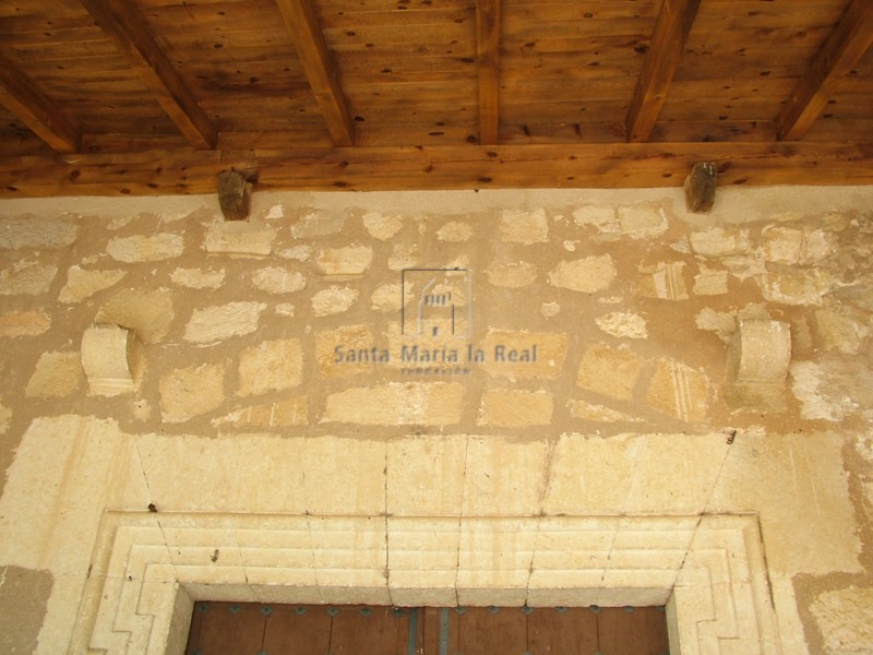 Detalle del interior del pórtico