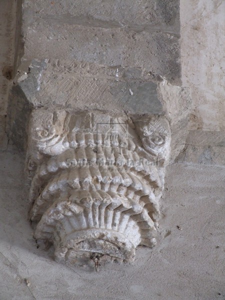 Capitel de la nave