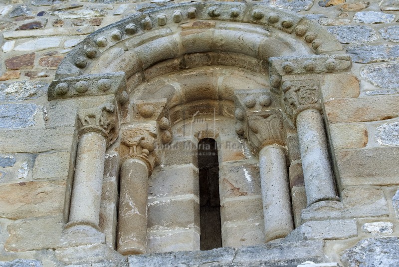 Ventana superior del muro norte